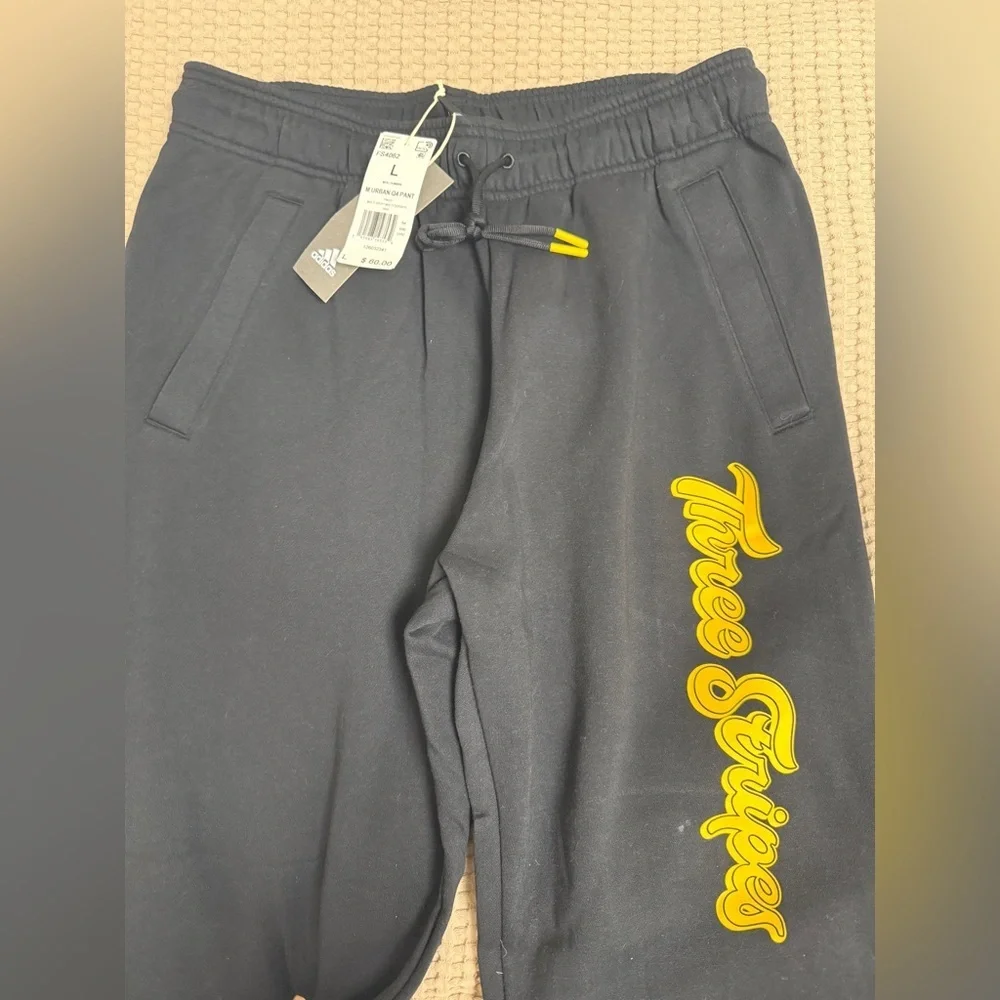 Adidas Big boys/Teens Black Joggers with Bright Yellow Graphics Size Large